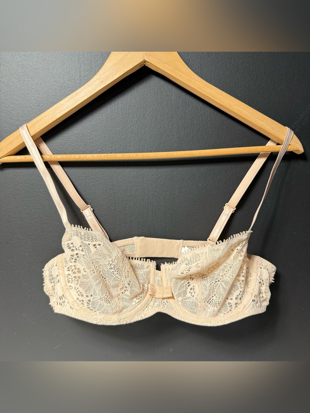 CHANTELLE DAY TO NIGHT LACE UNLINED UNDERWIRE DEMI BRA C15F50